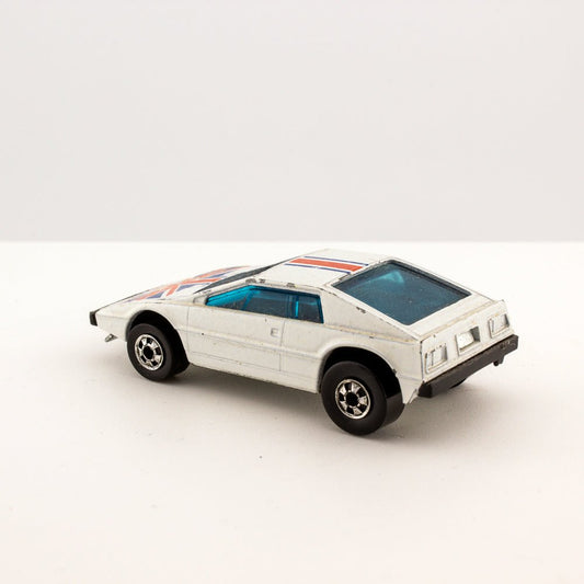 Hot Wheels ROYAL FLASH 1:64 Scale Lotus Esprit, No COO Country Removed Excellent