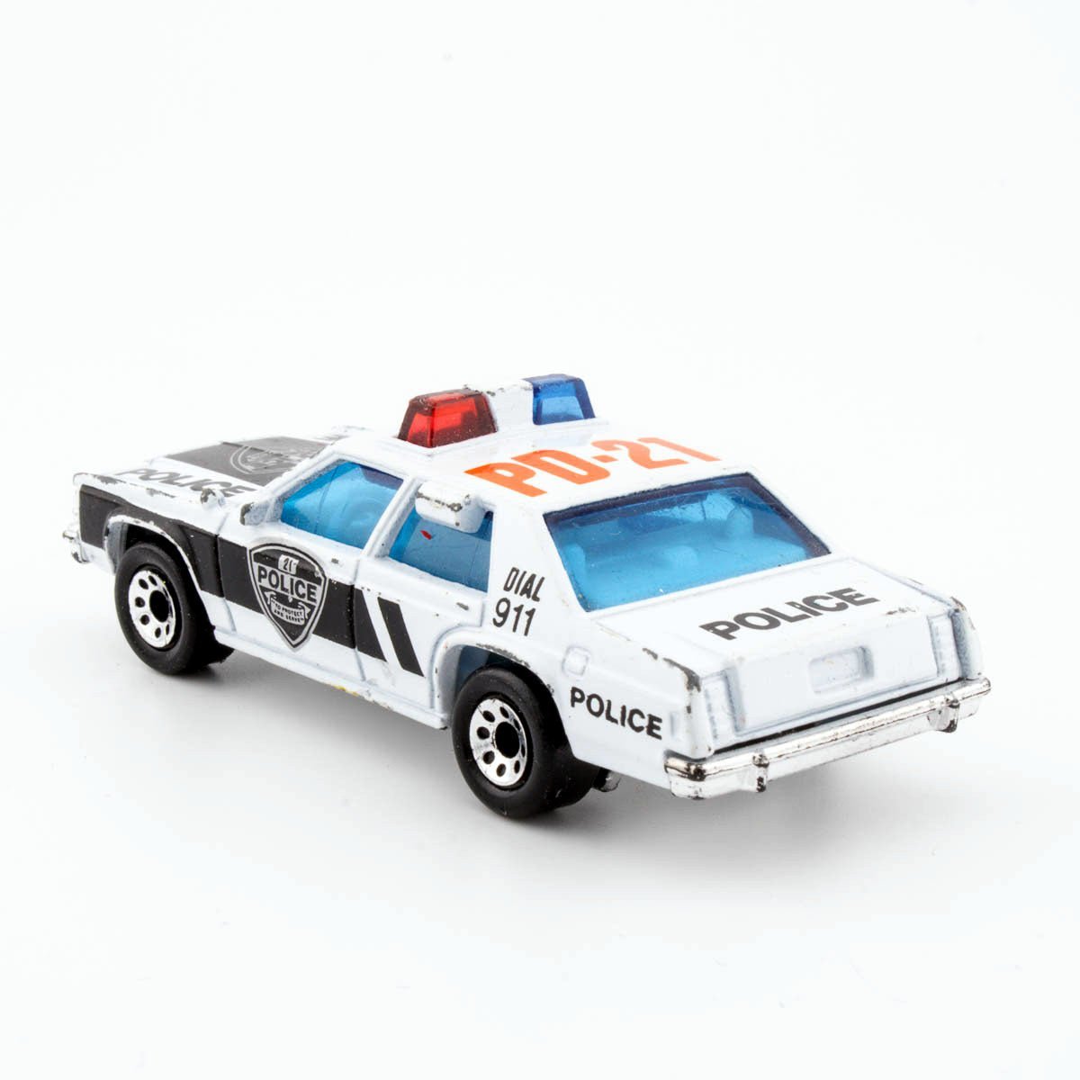 Matchbox Intl. MB51 FORD LTD POLICE CAR Good Vintage Diecast Model Vehicle (C) - DT Collectable Toys