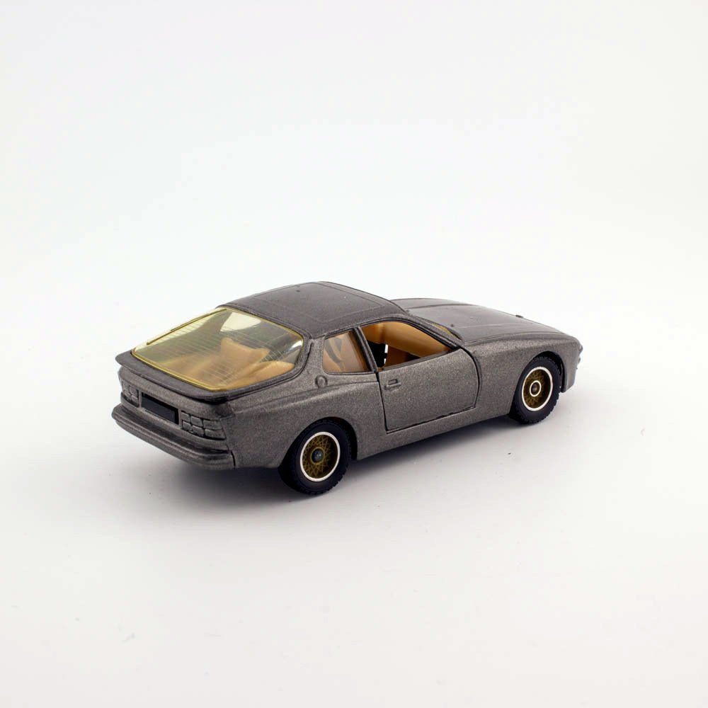 Solido 1348 1/43 Scale Porsche 944, Excellent Condition Diecast Model Picture 4