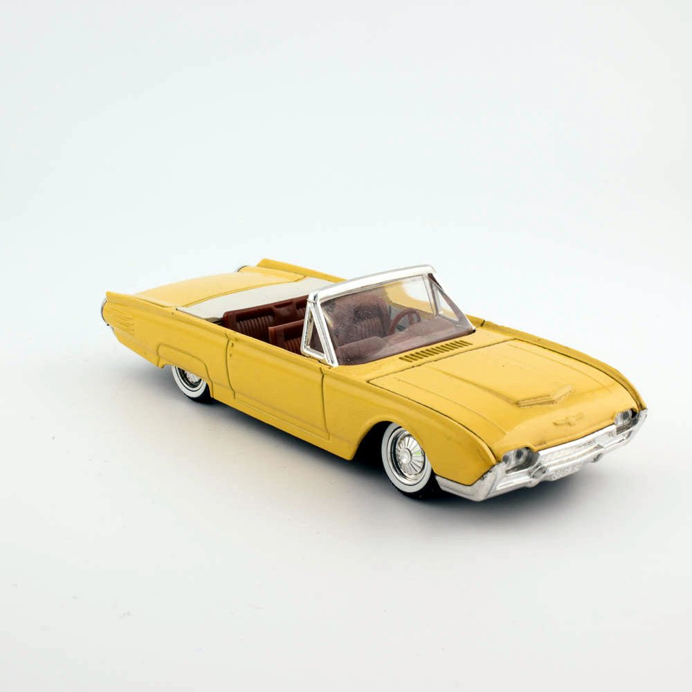 Solido Age d'or 4504 1/43 Scale 1961 Ford Thunderbird, Near Mint Condition
