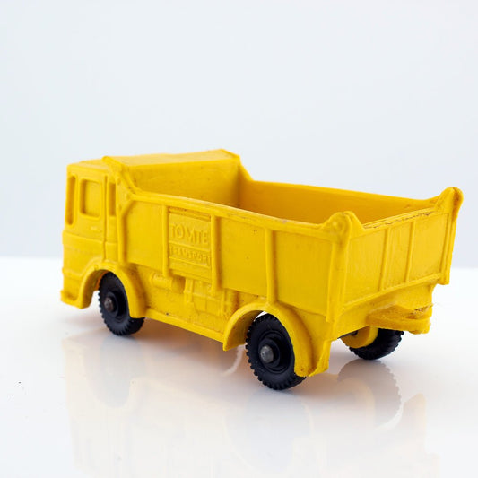 Tomte Laerdal Norway, 26 Leyland Terrier 1972 Vintage Yellow Vinyl Plastic Model