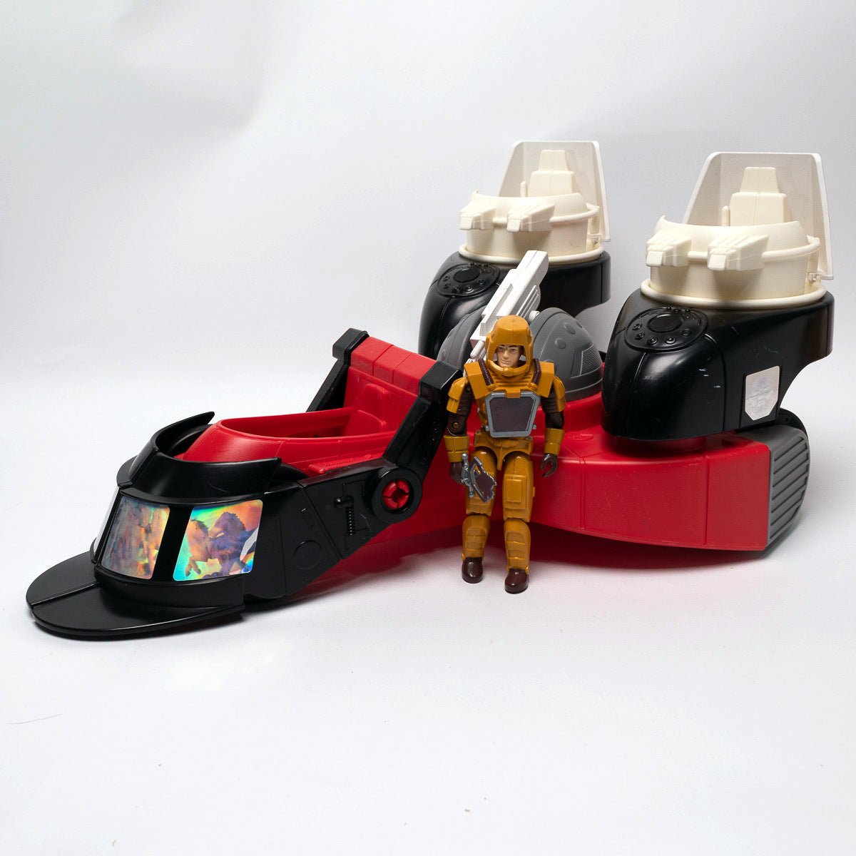 Visionaries Capture Chariot 1987 Hasbro Complete with Feryl Spectral Knights Action Figure Vehicle Picture 5